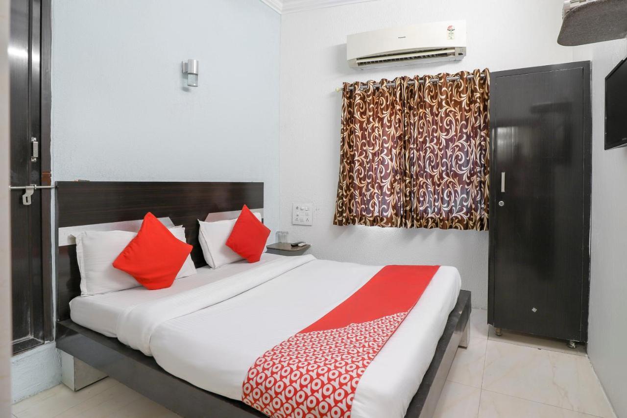 Hotel Jasmine Ahmedabad Eksteriør bilde