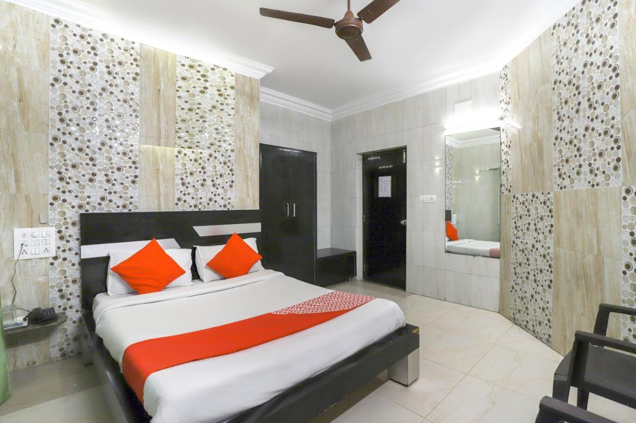 Hotel Jasmine Ahmedabad Eksteriør bilde