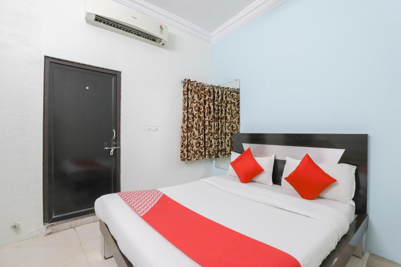 Hotel Jasmine Ahmedabad Eksteriør bilde