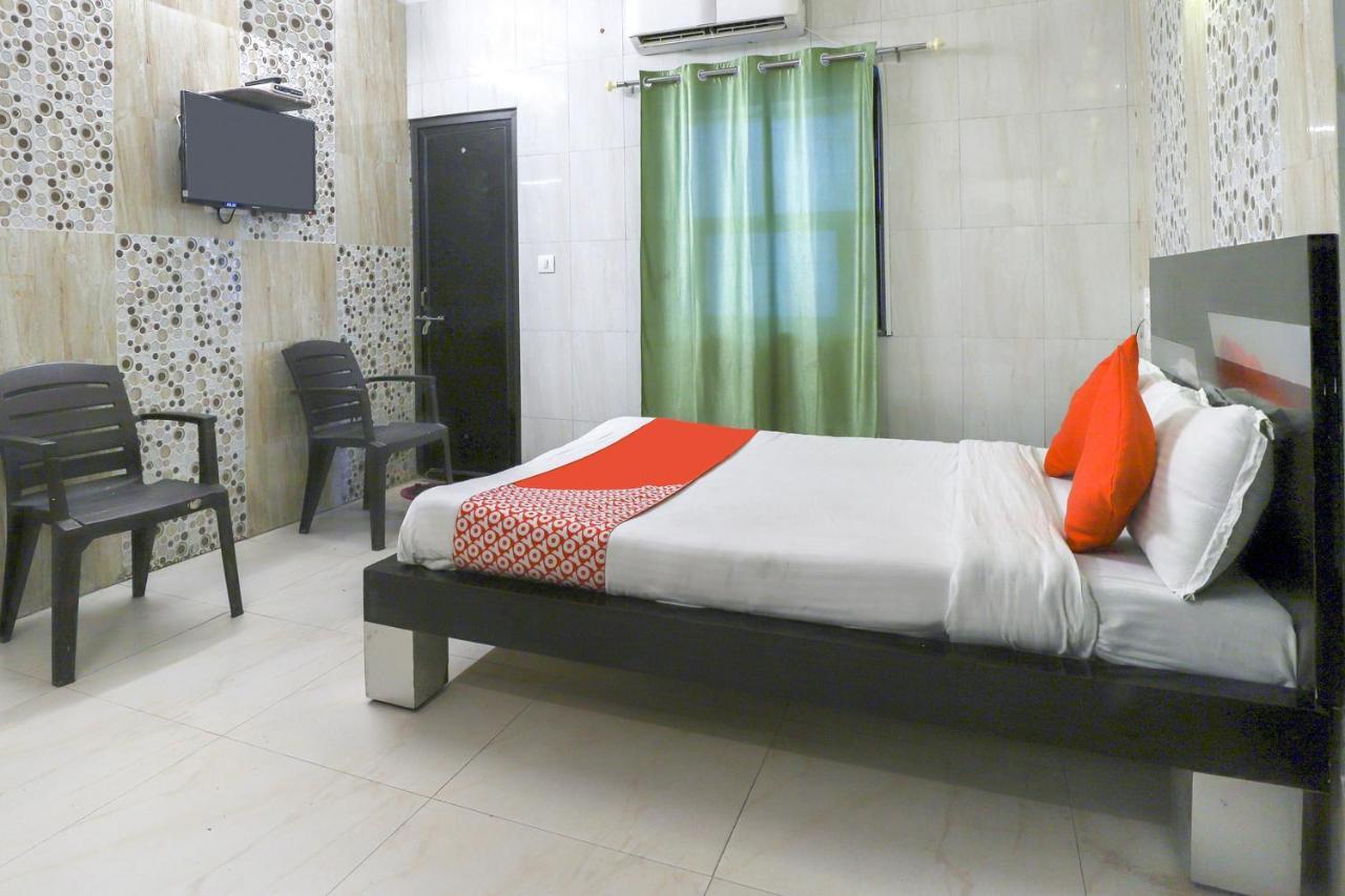 Hotel Jasmine Ahmedabad Eksteriør bilde