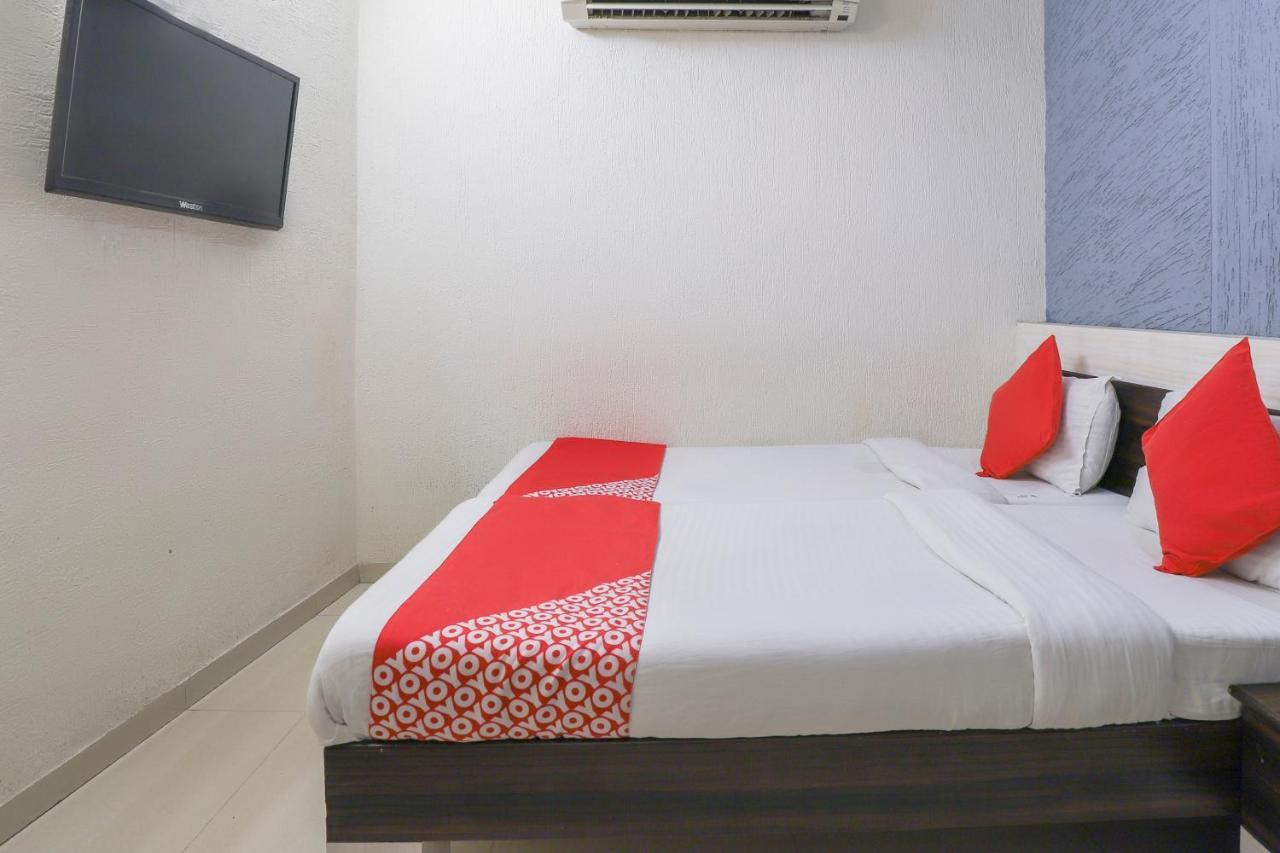 Hotel Jasmine Ahmedabad Eksteriør bilde