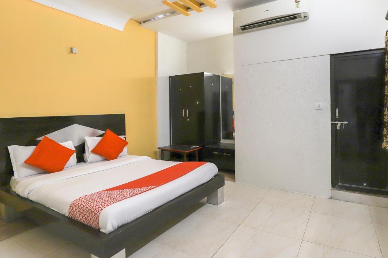 Hotel Jasmine Ahmedabad Eksteriør bilde