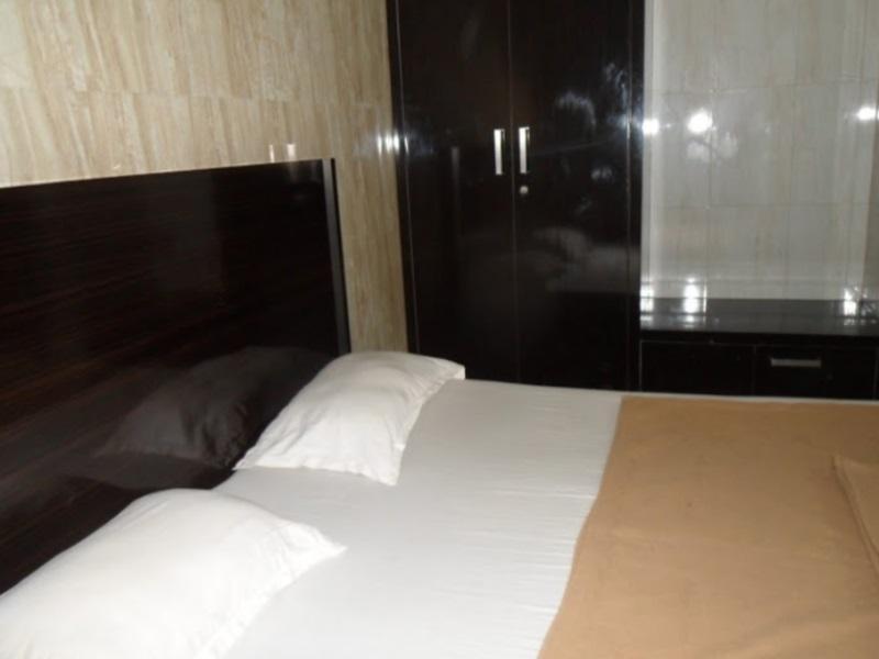 Hotel Jasmine Ahmedabad Eksteriør bilde