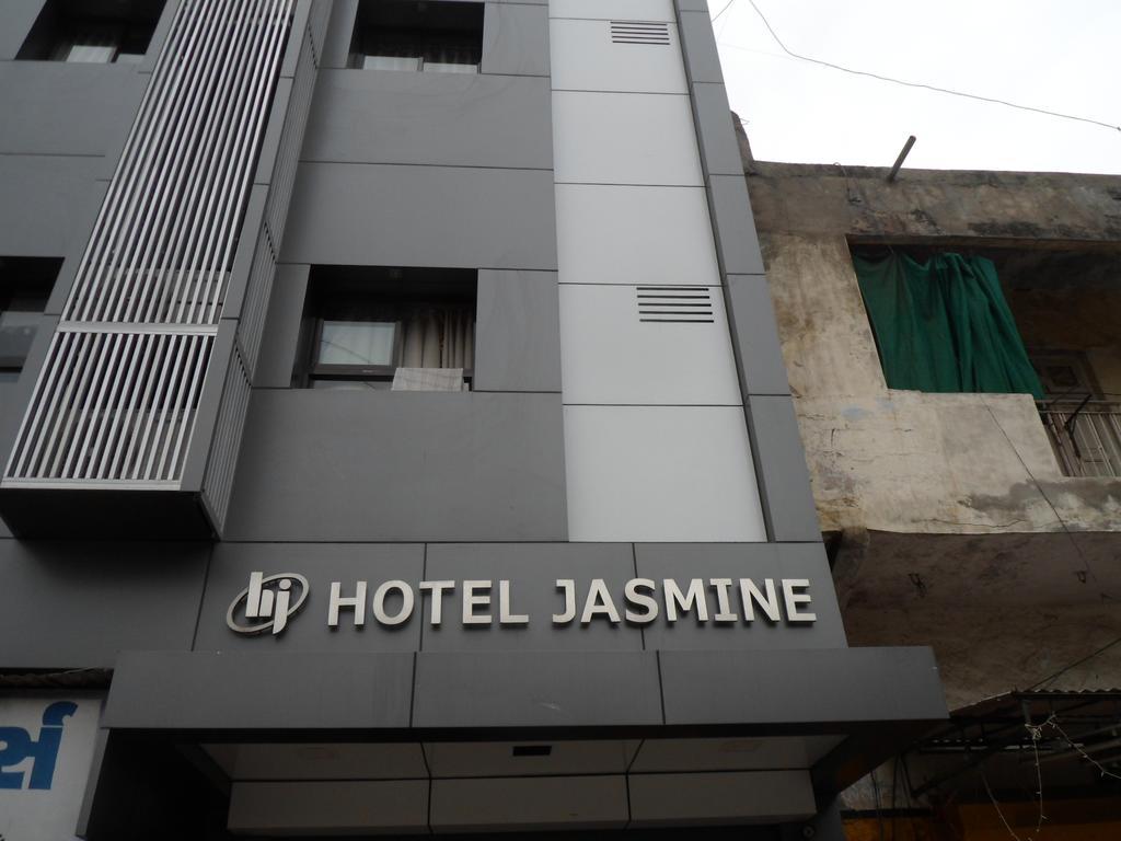 Hotel Jasmine Ahmedabad Eksteriør bilde