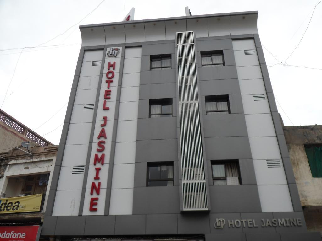 Hotel Jasmine Ahmedabad Eksteriør bilde