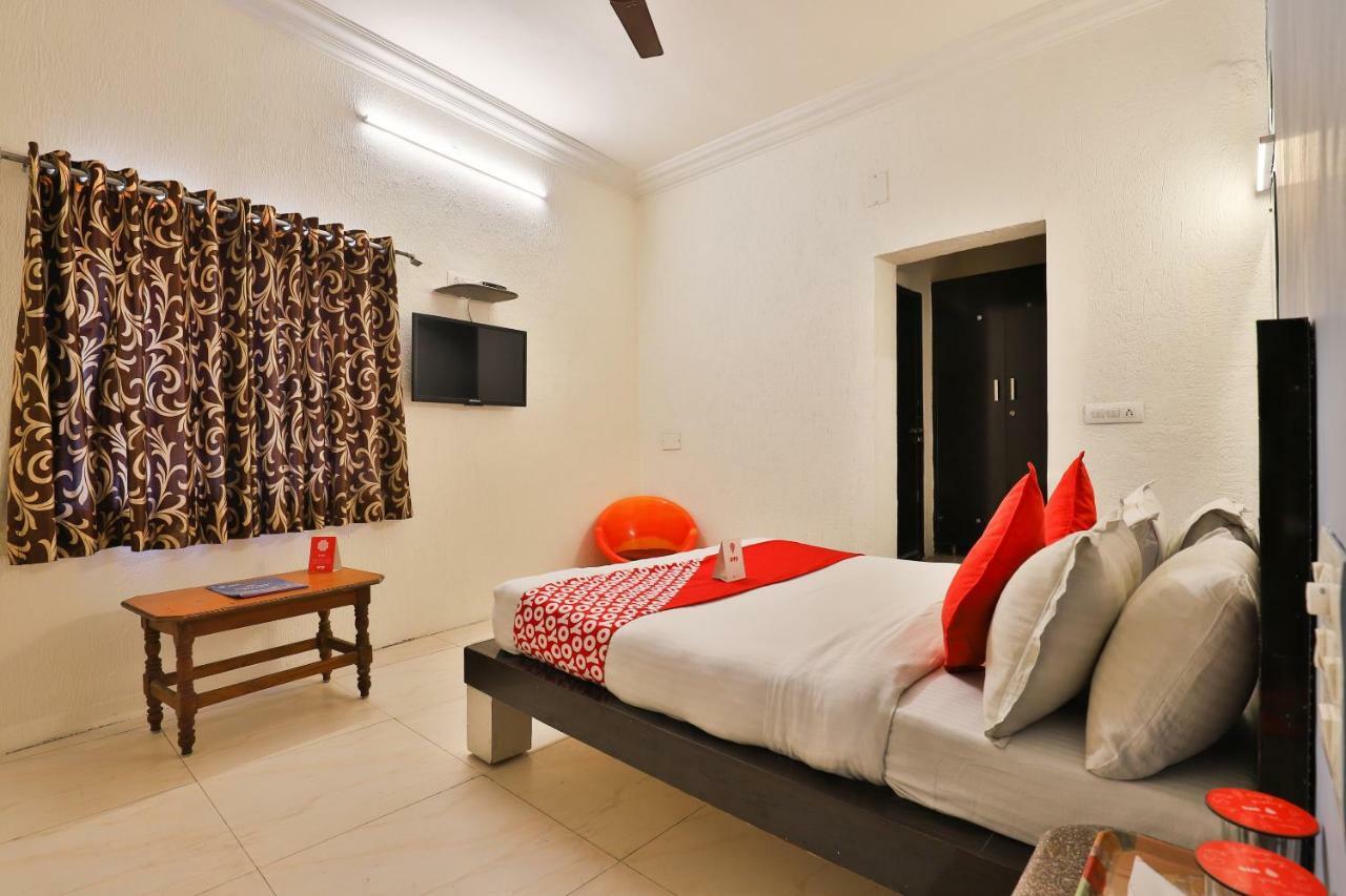 Hotel Jasmine Ahmedabad Eksteriør bilde