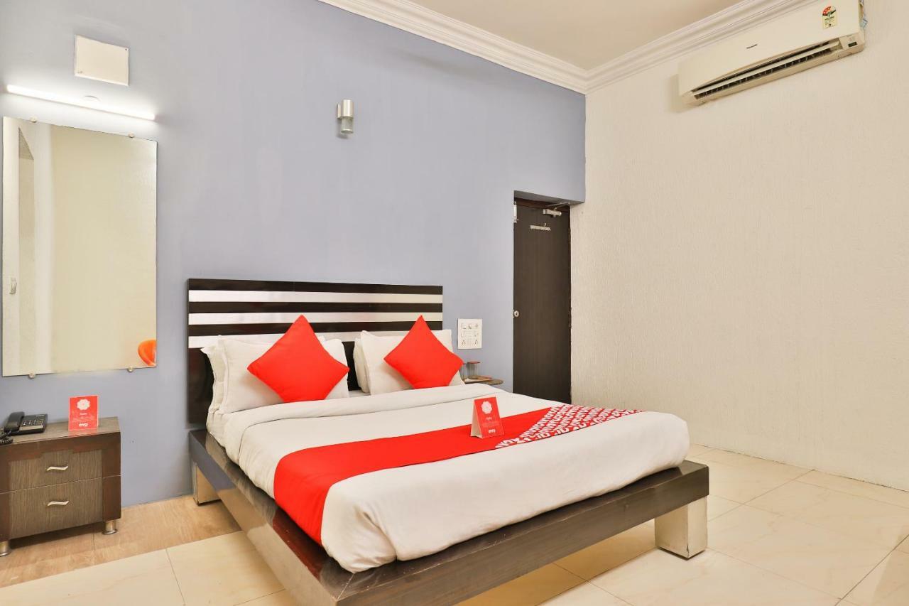 Hotel Jasmine Ahmedabad Eksteriør bilde